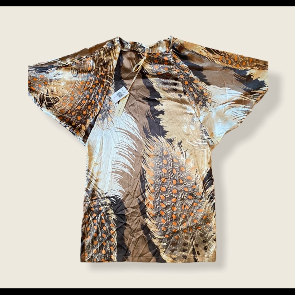 Beautiful silk like slip sleeve Uncle Frank dress